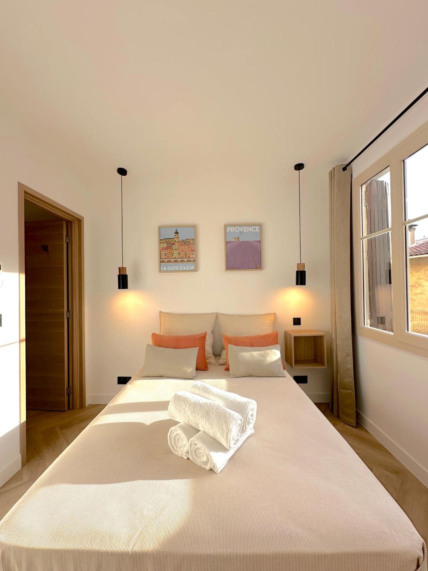 Monaco # Menton - 6 Persons - 2 Bedrooms - Full Renovated - Private Parking - Hypercenter - Clim - Beach And Sun マントン エクステリア 写真