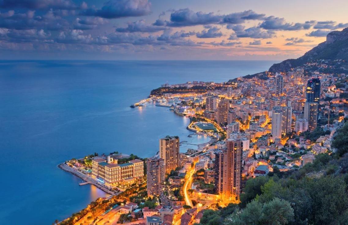 Monaco # Menton - 6 Persons - 2 Bedrooms - Full Renovated - Private Parking - Hypercenter - Clim - Beach And Sun マントン エクステリア 写真