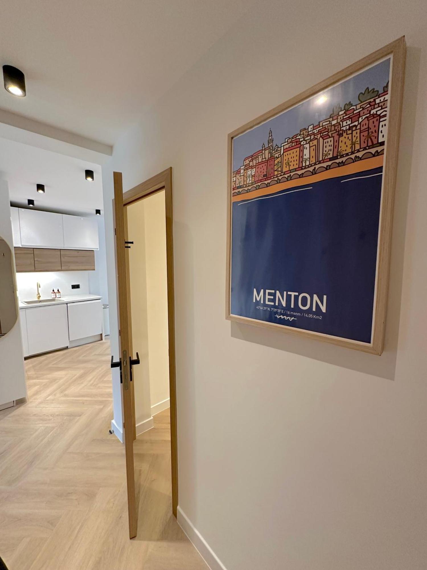 Monaco # Menton - 6 Persons - 2 Bedrooms - Full Renovated - Private Parking - Hypercenter - Clim - Beach And Sun マントン エクステリア 写真
